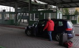 Латвия закрыла въезд для машин с российскими номерами