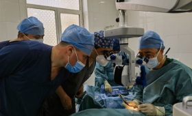 Китайские офтальмологи прибыли в Кыргызстан для проведения операций