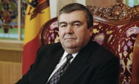 Умер первый президент Молдавии