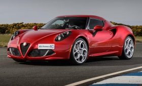 Alfa Romeo готовит замену снятому с производства спорткару 4C