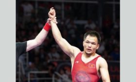 Борец Орозбек Токтомамбетов завоевал бронзу Азиатских игр в Китае