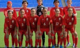 Юные футболистки из Кыргызстана завоевали серебро международного турнира
