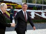 Фоторепортаж — Церемония официальной встречи Садыра Жапарова и Владимира Путина
