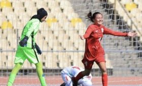 Футболистки из Кыргызстана обыграли сборную Узбекистана 
