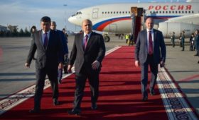 Председатель Правительства России Михаил Мишустин прибыл в Кыргызстан