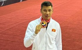 Азиатские игры: Адилет Шадыканов завоевал серебро, уступив в финале олимпийскому чемпиону