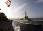 Корабль ВМС США USS Carney прошел через Суэцкий канал