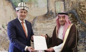 Посол Кыргызстана и замглавы МИД Саудовской Аравии обсудили сотрудничество