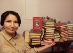 Жительница российского города Королева собирает книги для библиотеки Таласа