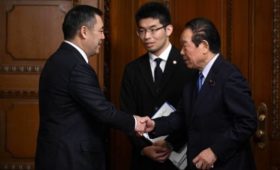 Садыр Жапаров встретился со спикером Палаты представителей парламента Японии Фукусиро Нукага