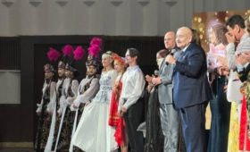 Юрий Бобков подарил бишкекчанам незабываемый концерт