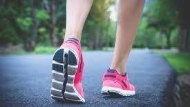 CNN: Жизнь, но лучше — фитнес. Значительная польза для здоровья от ходьбы задом наперед