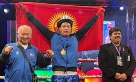 Акназар Кенжебаев выиграл золото чемпионата мира по шахбоксу