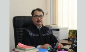 Президент прекратил полномочия судьи Чуйского облсуда Адилета Эркебаева в связи с истечением пятилетнего срока