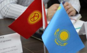 В Бишкеке обсудили кыргызско-казахстанское сотрудничество 