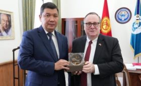 Мэр Бишкека встретился с послом США