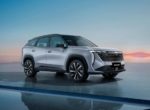 Всё-таки Atlas: новый кроссовер Geely стартует в Казахстане, объявлены цены