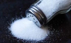 Минздрав планирует ввести ограничения на потребление соли в общепитах