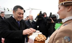 Президент Садыр Жапаров прибыл в Минск