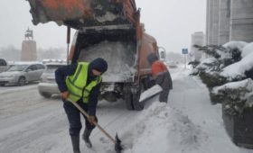Новые штрафы и борьба со снегом. Что происходит в Бишкеке