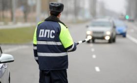 Срок действия водительских прав в РФ снова продлили