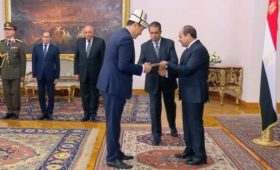 Посол Кыргызстана вручил верительные грамоты президенту Египта
