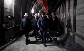 Президент ломает хребет кыргызской элите