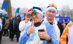 В Бишкеке прошел предновогодний забег “Santa Run”