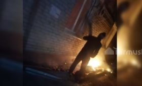 Видео — В Аксы полностью сгорело здание медицинского учреждения