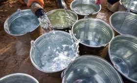 В 4 городах планируют повысить тарифы на воду до 20 сомов к 2025 году в рамках реконструкции водного сектора