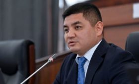 В ЖК заседает комиссия по рассмотрению представления генпрокурора о привлечении к уголовной ответственности депутата Жамгырчиева