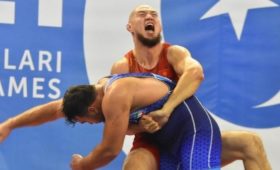 Узур Джузупбеков стал чемпионом Кыргызстана, победив в финале старшего брата Акжола Махмудова