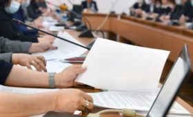 Президент подписал закон об упразднении общественных советов при госорганах  