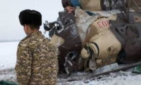 При крушении вертолета в Бишкеке погиб один военный, 8 пострадали