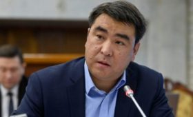 Жамгырчиев просил не политизировать это дело и у него есть некая ответственность, – депутат Акаев 