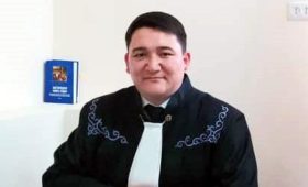 Совет судей объявил предупреждение судье Московского райсуда Атабеку Сулайманову