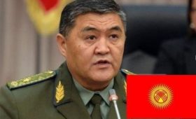 Ташиев взял в свои руки кыргызский флаг