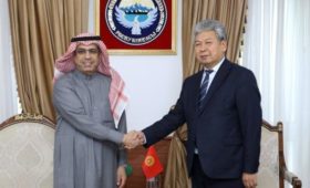 Замминистра иностранных дел Кыргызстана встретился с послом Саудовской Аравии
