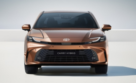 Toyota Camry нового поколения: представлен седан для Европы