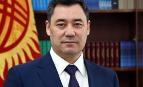 Президент поздравил кыргызстанцев с Рождеством Христовым