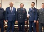 Милиционера, вытащившего провалившихся под лёд мальчиков в Балыкчы, наградили медалью «Каармандык»