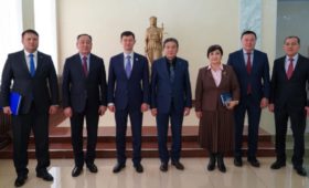 Председатель Верховного суда встретился с руководителем Судебной администрации Казахстана