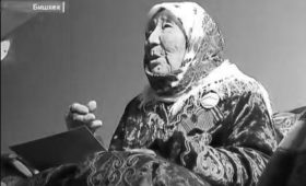 В память о Токтогон Алтыбасаровой в школе села Ак-Булак читали стихи