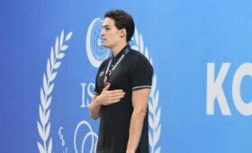 Чемпионат Азии: Гимн Кыргызстана в честь победы Дениса Петрашова. Видео