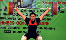 Тяжелоатлет Бекдоолот Расулбеков завоевал серебро чемпионата Азии в Ташкенте