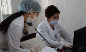 Эпидемиологи отслеживают работу больниц в Бишкеке и Токмоке