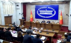 Конституционный комитет ЖК отклонил законопроект о СМИ, – депутат Ажибаев