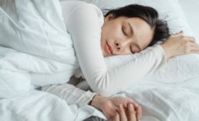 Имеет решающее значение для функции мозга — преимущества быстрого сна