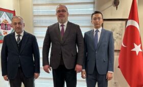 Глава Фонда «Ыйман» и посол Турции обсудили повышение образования имамов в Кыргызстане