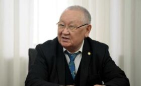 Каныбек Осмоналиев освобожден от должности председателя Национальной комиссии по госязыку